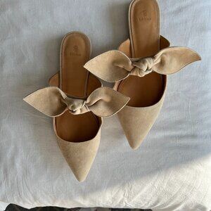 Bill Blass Slides with Bow, Suede, Size 7.5